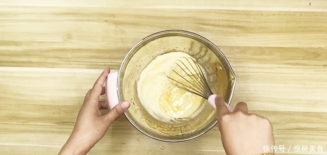 搅拌均匀|从小吃到大的“鸡蛋仔”原来这么简单,完成儿时的梦想一次吃到饱