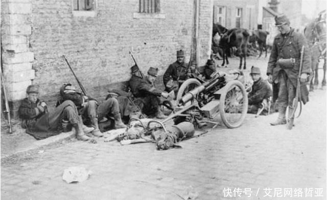 外国|据说外国军队禁酒不禁烟,烟有火光暴露的危险,为何还不禁止?