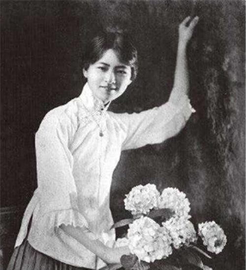 建筑系$林徽因是女神也是建筑师,那她绘画功底有多强?看3张手绘就懂了