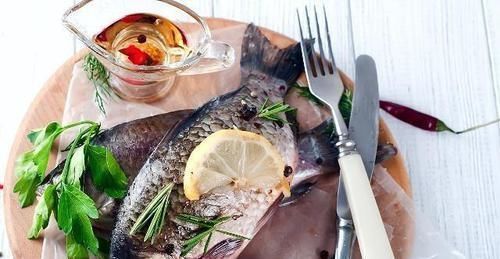 脂肪含量|糖尿病患者的福音：4类“鱼”若能常吃，血糖平稳不飙升