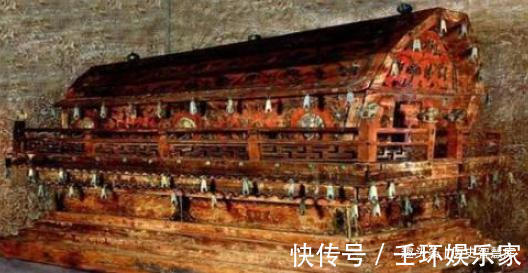 司马焕!2003年,5岁新娘在古墓中被发现,戴11枚金戒指,坐棺千年