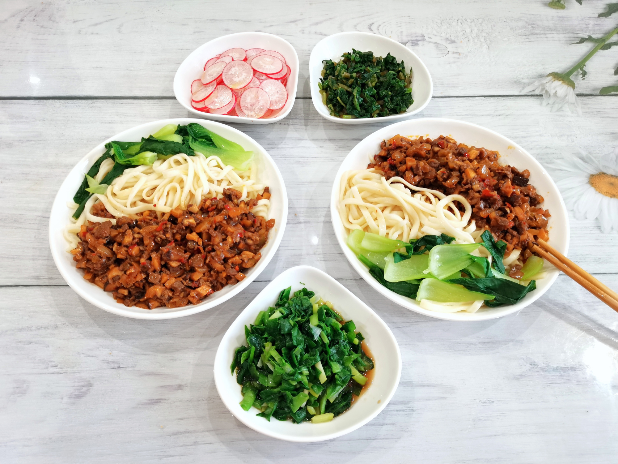 做法|面条这做法太好吃了，一人一大盘，味道香浓一周吃七次都不腻