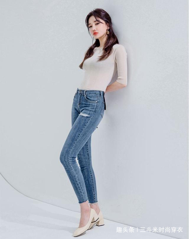 高跟鞋 牛仔裤穿出清爽感觉,自然随意穿着舒适,长腿清新自然迷人!