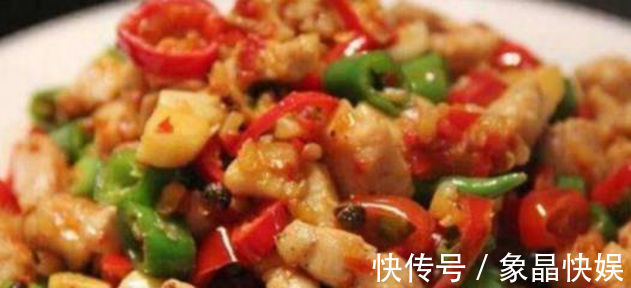 美食|美食推荐花椒鸡丁，番茄酱焖菜花，腊肉炒蘑菇，横舌赤豆葛汤