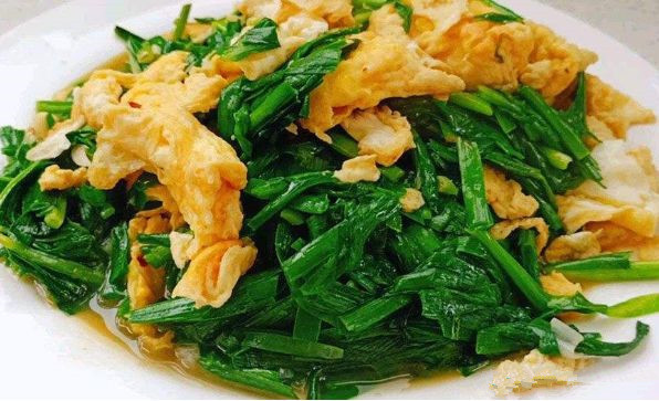 禁忌|一畦春韭绿,鲜味口中留,韭菜是天然“长寿药”,但有2个禁忌