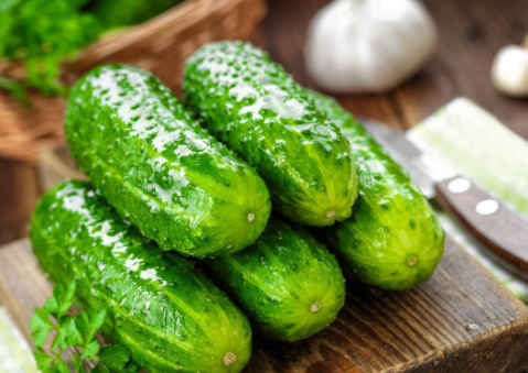 吃完黄瓜后要当心,不能碰此物,吃了就是自找难受,早知早好