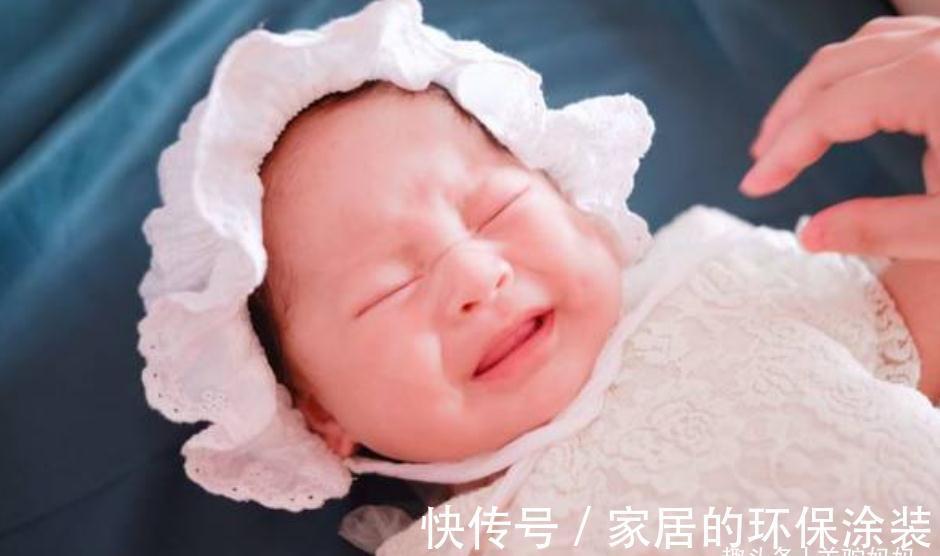 父母|用“菜汤”给宝宝冲奶粉能“清火”?父母别再犯傻,这行为很伤娃