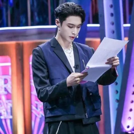 《街舞4》队长大换血，黄子韬韩庚归来，网友：没有张艺兴的不看