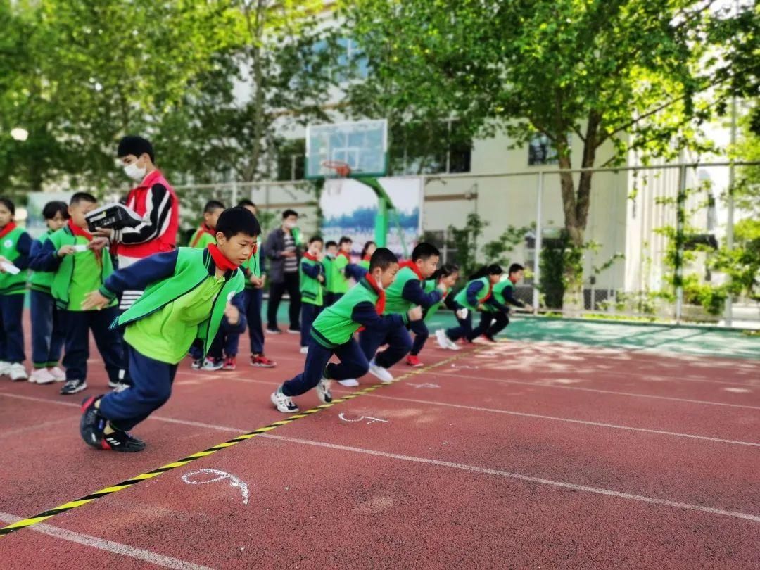 区教委举办中小学生《国家学生体质健康标准》测试赛