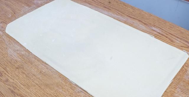 红豆饼不一样的做法,外面根本买不到,简单又好吃,4分钟就出锅