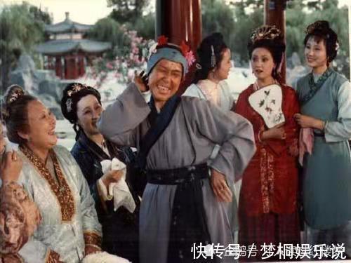 林黛玉#红楼梦:刘姥姥暗示了薛宝钗是“鬼”,还交代了林黛玉的死亡时间