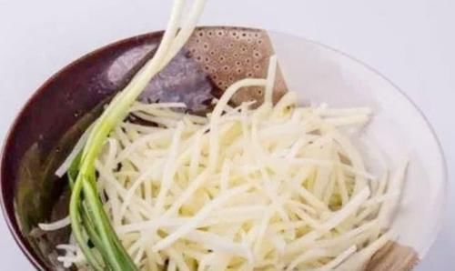 想身体年轻,春天吃的食物,缓解便秘,促进排毒,预防身体衰老