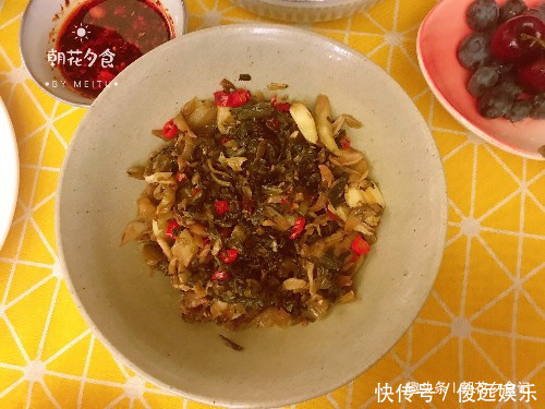 和儿子的日常晚餐,做了四个菜,荤素营养搭配,只花了25元,值了