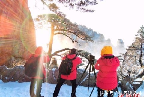 黄山|安徽黄山风景区迎入冬首场大雪