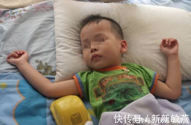 睡眠环境|孩子熟睡后总爱“满床打滚”？是睡得不安稳吗？及早了解帮助孩子