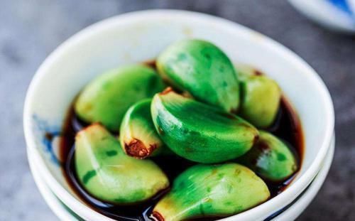 腌腊八蒜，你的蒜和醋都用对了吗？很多人用错，难怪味道不好