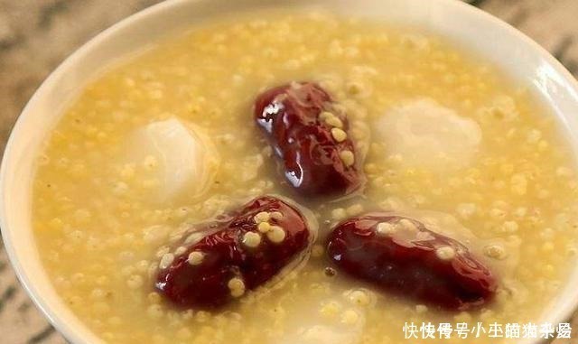 这粥我每天都会喝一碗,气血双补,皮肤越来越红润,不变黄脸婆