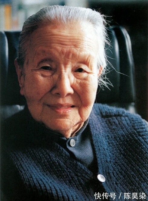 斯人独憔悴$为什么冰心会那么招文人讨厌?就连孙子都在墓碑上写“枉为人表”