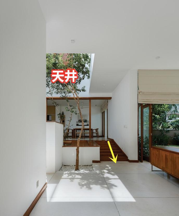 脚感|等买了别墅，我也要把天井+楼梯+休闲区组合一起，错层设计超漂亮