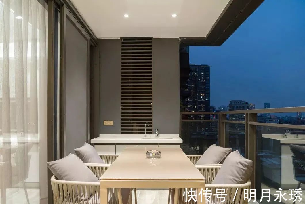优雅|246㎡现代大平层，简约大方的空间，时尚优雅的布置，高级档次