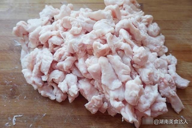 肥肉|熬猪油时，要不要放盐老厨师牢记4个窍门，久放不坏无异味
