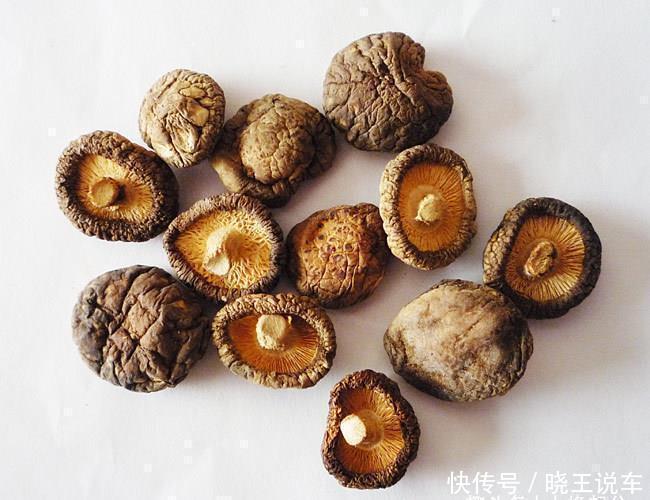 香菇包饺子,牢记3种步骤,很多人不懂,难怪没有饺子馆做的好吃