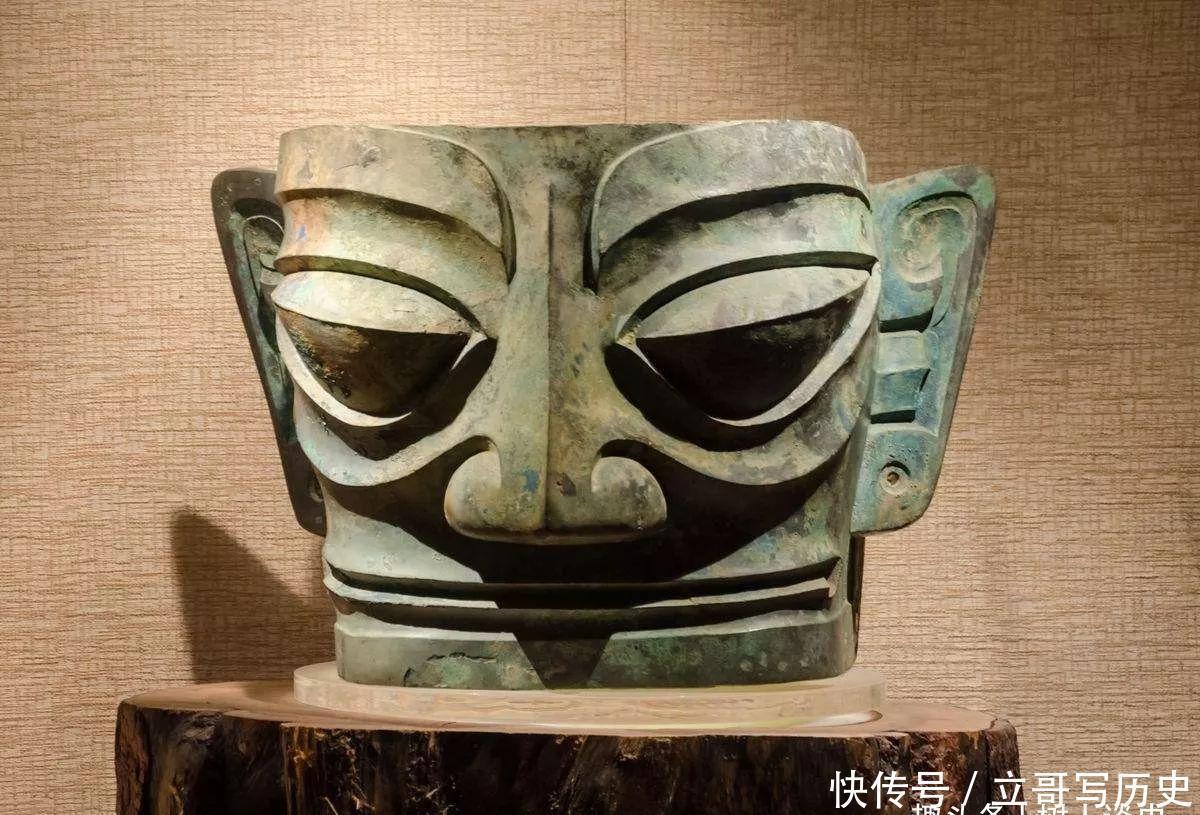 彝族|三星堆文物大赏,网友:别的遗址越挖越明白,就三星堆越挖越离谱