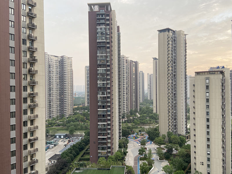 房子|5年后,“楼梯房”和“电梯房”究竟谁更保值?内行人一席话说透