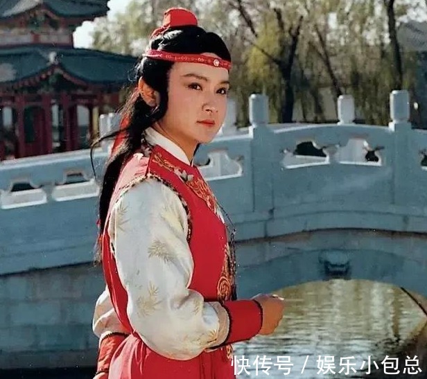 张道士&薛宝钗的红麝串另有玄机,其中隐藏着,荣国府和薛姨妈的宅斗过招