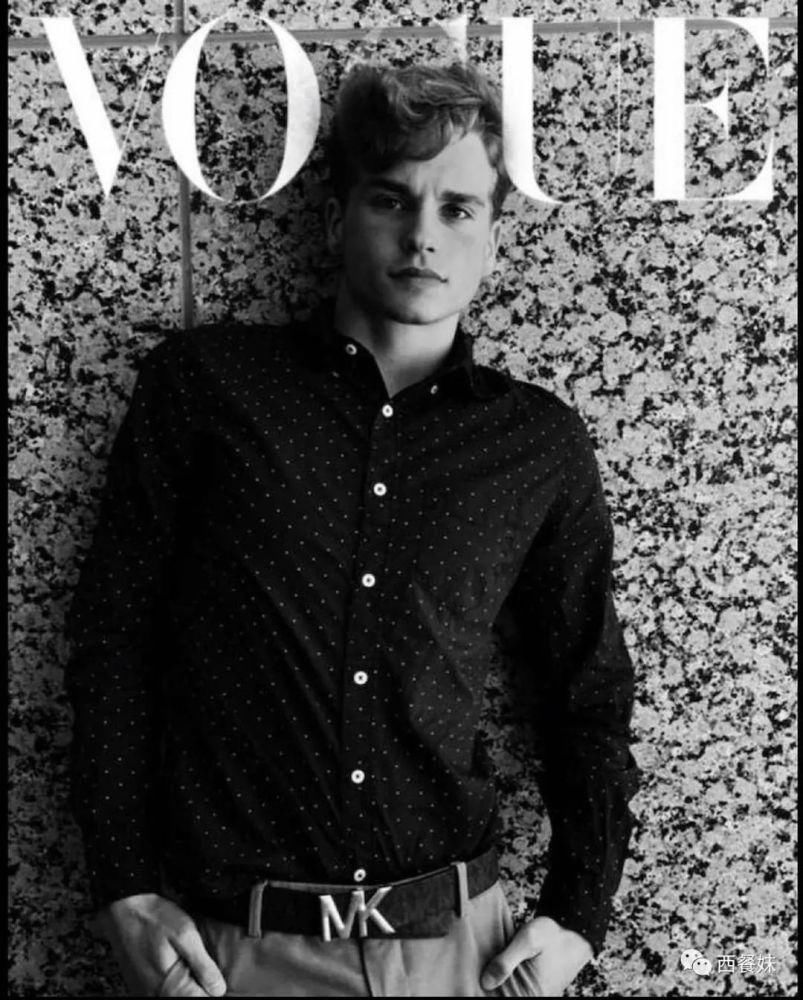 同性恋男生因涂指甲油被休学 引网友不满!25万在线请愿!