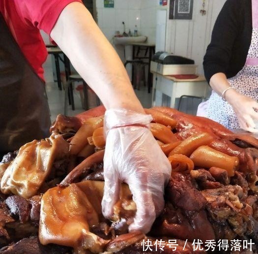 卖出|洛阳开酱油肉店20多年了,他能在两小时内卖出两头猪