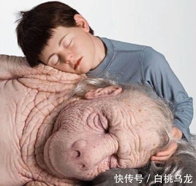 午睡|男孩与奇怪老爷爷午睡,父母觉得不对劲,带去医院检查后情绪失控