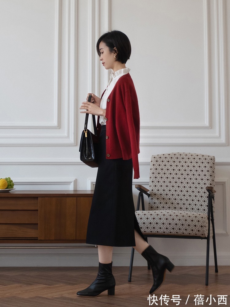 裙装 真正有气质的女人,春季都穿针织衫,搭配半身裙高级又优雅
