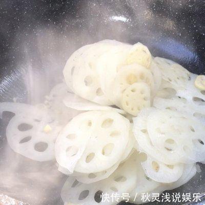 姜末|学会#巨下饭的家常菜#炝炒藕片，把餐厅味道搬回家