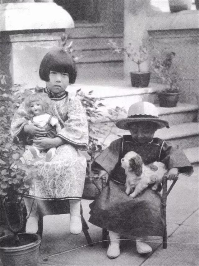 遗产&弟弟因贫困而终身未婚,张爱玲却一毛不拔,百万遗产宁可留给朋友