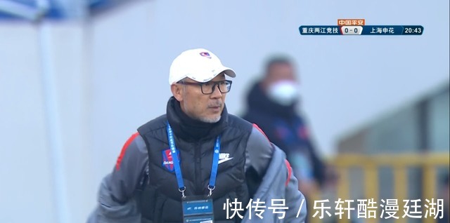 重庆队|欠薪逼平申花，大摩托拒绝出场，张外龙“整活”难为无米之炊