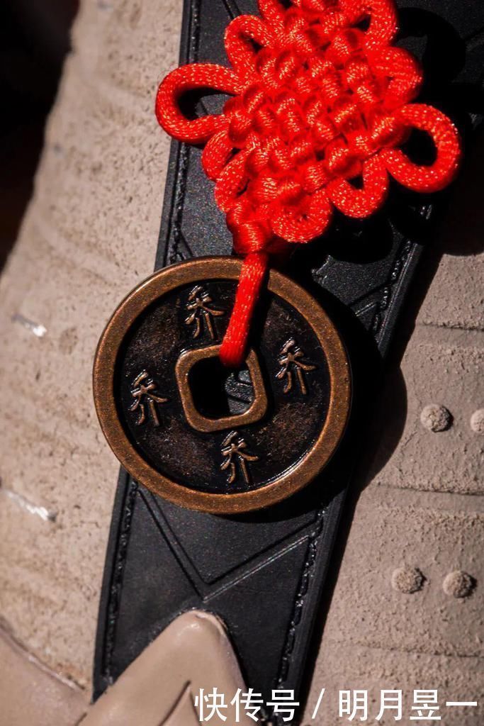 玉石 永远滴神!兵马俑 AJ 套装上脚太帅了!冠希刚晒出隐藏玩法!