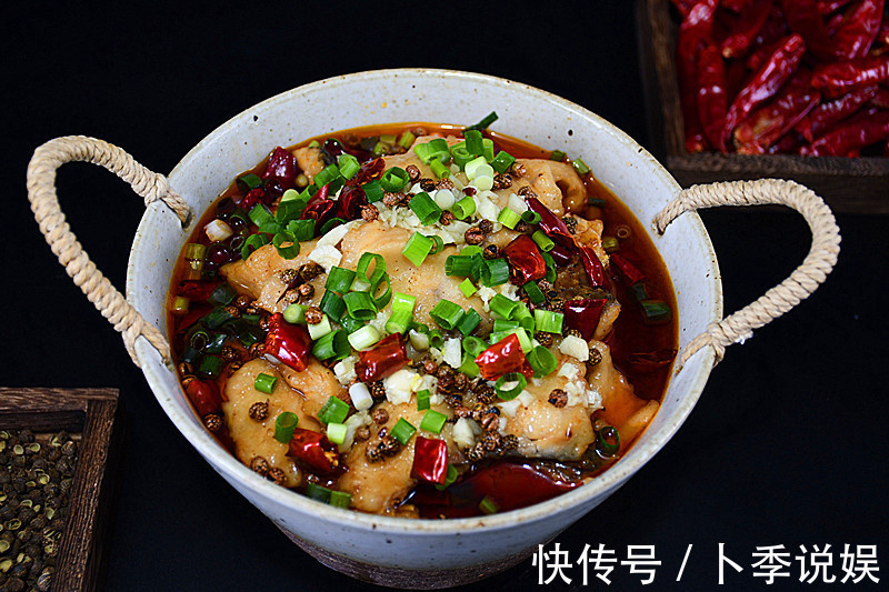 入味|做水煮鱼时,鱼片直接下锅是大错!多加1步,鱼肉更细嫩,更入味