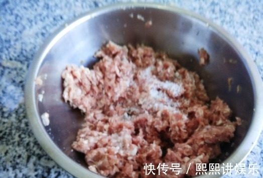 可口|50年大厨：不管炸什么丸子，多加这1“步”，丸子保证香脆可口
