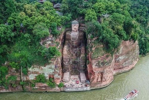 海通法师|50年前乐山大佛上发现密室，难道宝藏传说是真的？里面藏着什么？