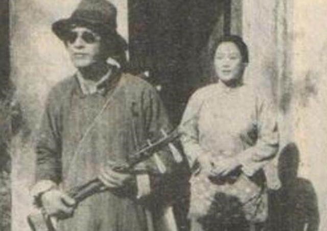 悲喜|瞎子阿炳的悲喜人生除了二胡,吃喝赌无一不精!因梅毒双目失明