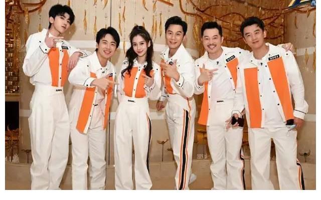 蔡徐坤|新一季跑男官宣，成员大换血，两人退出，形成三女常驻MC