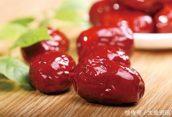 代茶饮|身体有6个表现,肝部已变“脏”,一个不占,恭喜,肝还很干净