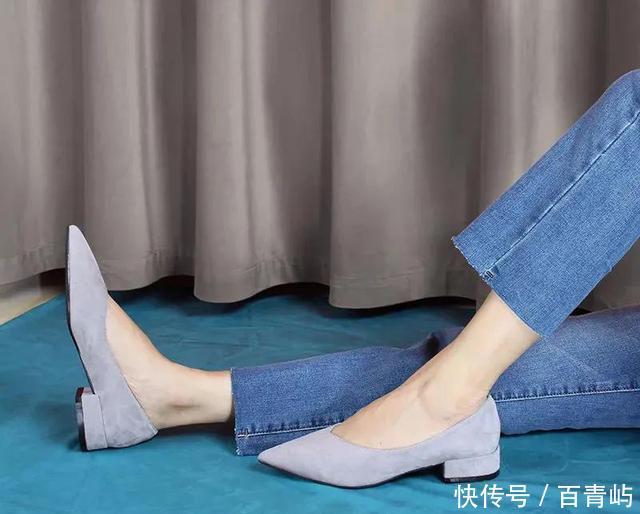 今春霸屏的单鞋，小尖头太显脚瘦了！穿上气质好迷人