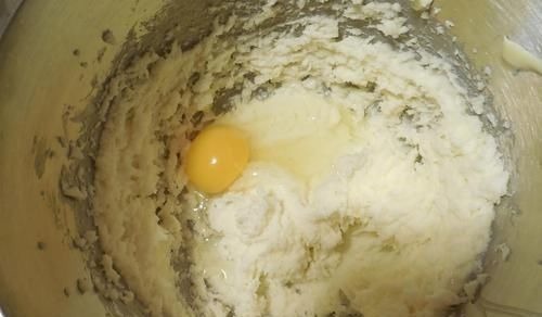 父母眼中的蛋糕VS我们期待收到的蛋糕,吃货我只想正常过个生日