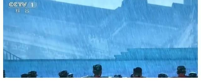 演员|鸟巢感动瞬间的背后：为什么上一秒下雨，下一秒演员衣服就干了？