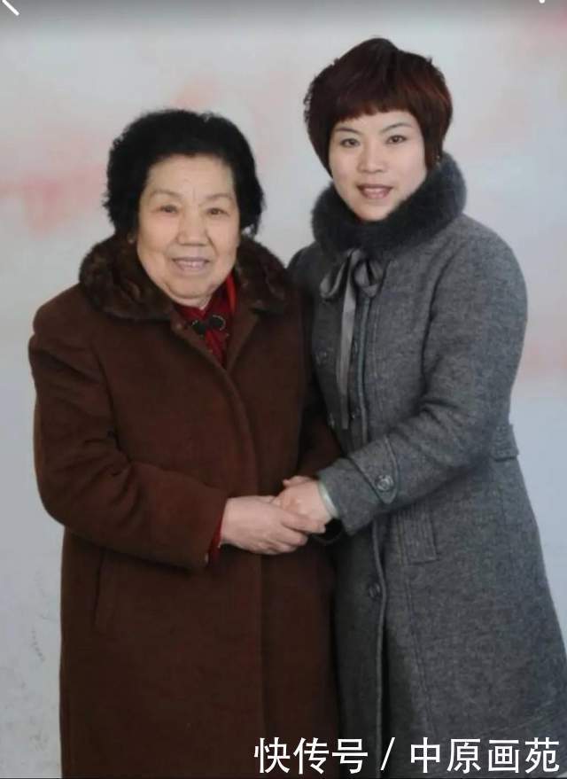 莲鞘|毛毛祥光见拂晓胜芳洁雅出莲鞘