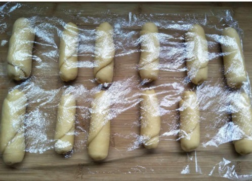 吃面包自己在家做,不用烤箱,不用水,蓬松暄软,想失败都难!