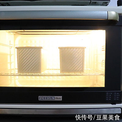 椰香牛乳吐司一上桌,老人宝宝全都笑