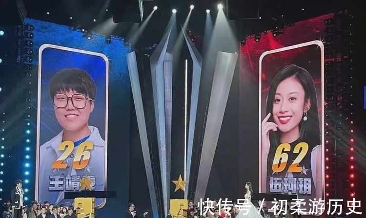 王靖雯|《中国好声音》总决赛直播犯的低级错误,李荣浩当场吐槽浙江卫视